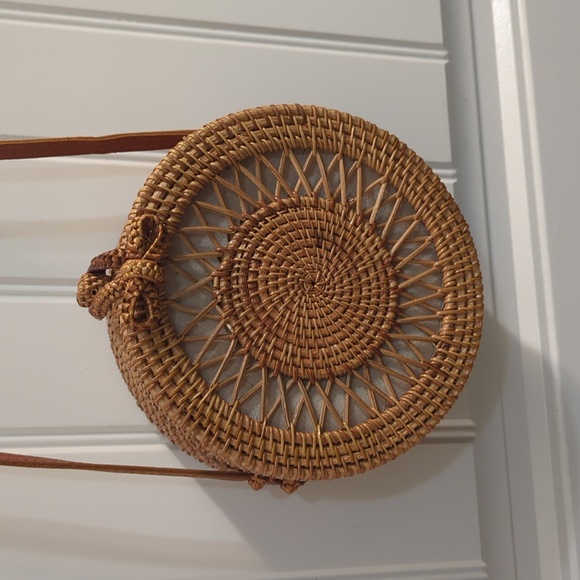 Round Rattan Bag - Picture 4 of 6